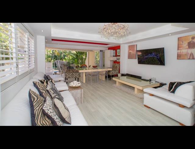 3 BEDROOM TOWNHOUSE FOR SALE IN UMHLANGA CENTRAL